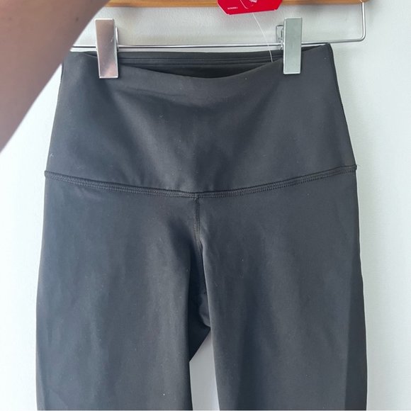 NWT The North Face Motivation High-Rise Pocket Crop Leggings Women’s Black XS - Picture 4 of 10